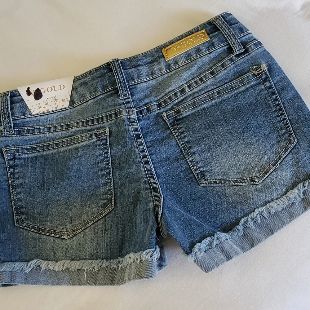 Girls Denim Ligth Wash Jean Shorts Embroidered Distressed Sz 7